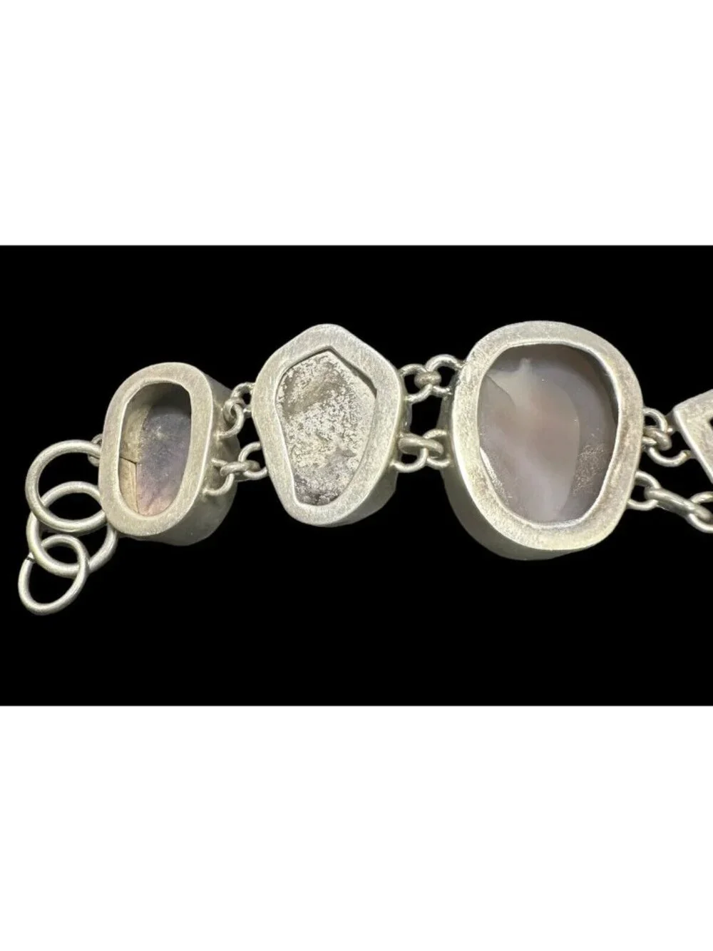 Handmade ancient echos